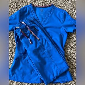 XS royal blue Vince Camuto scrub set